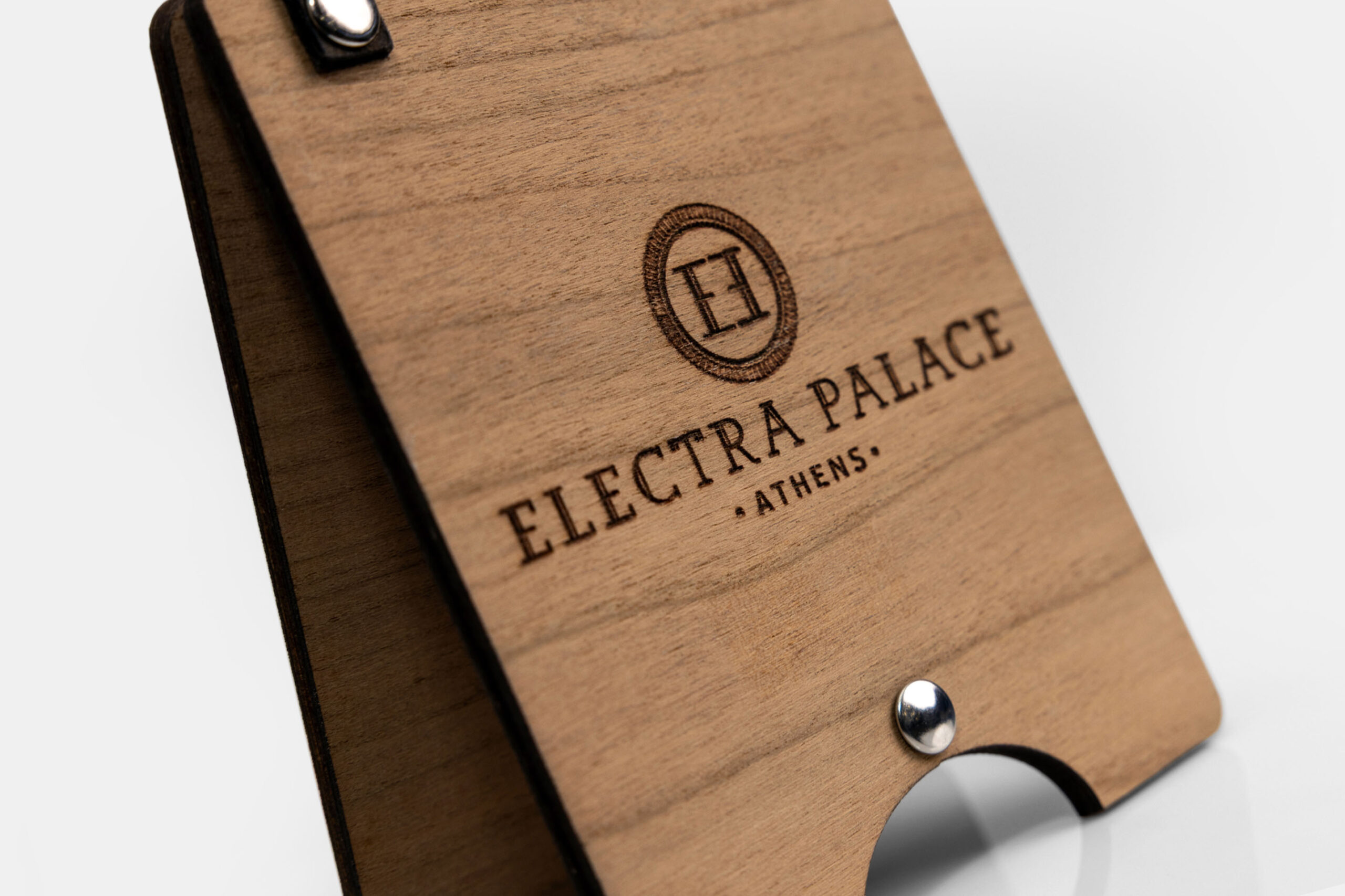 qr stand w electra palace