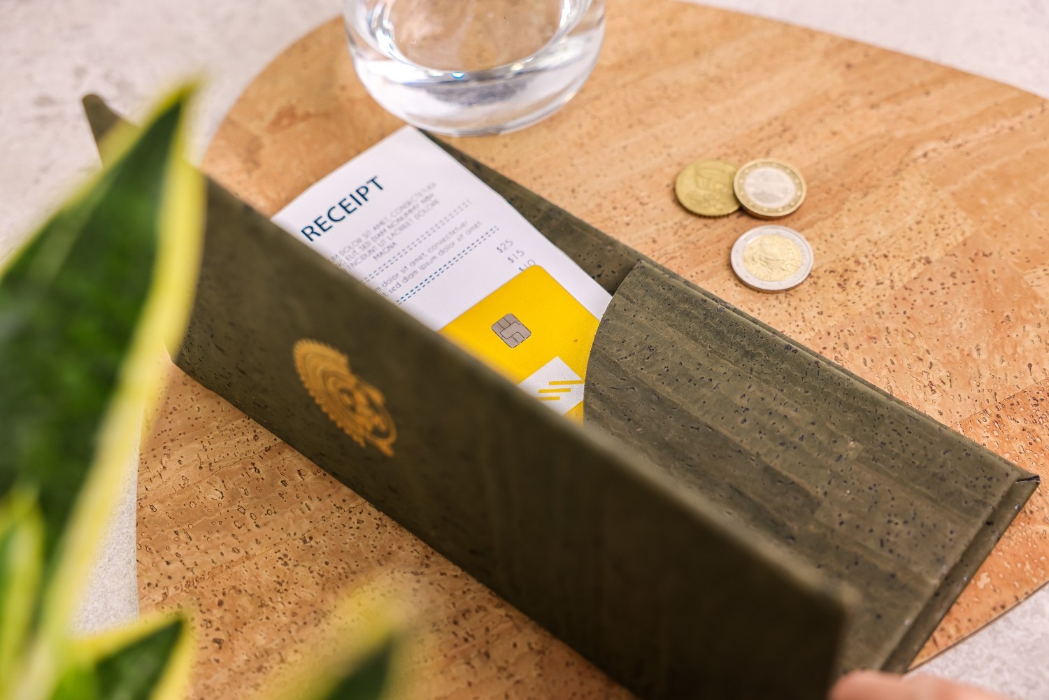 hard bill folder manko