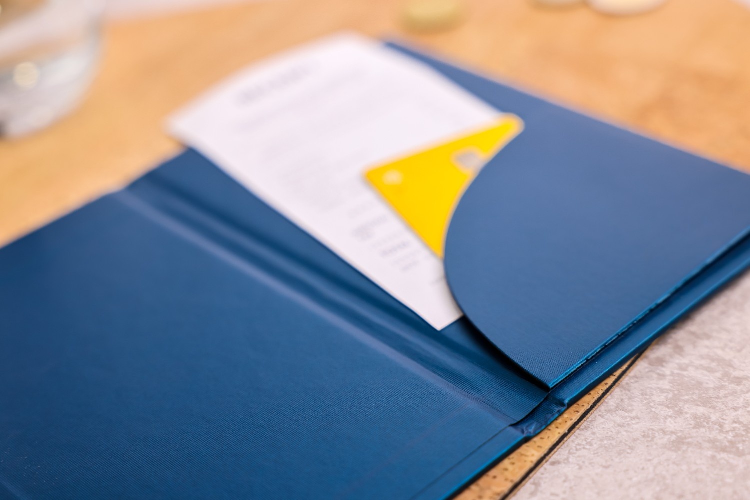 hard bill folder casino loutraki