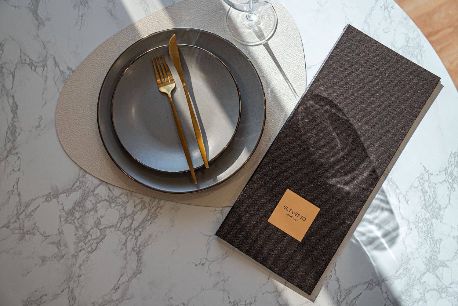 hard cover menu wine el puerto