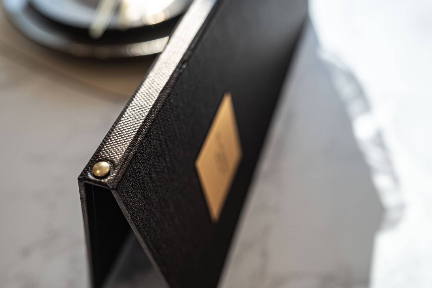 hard cover menu wine el puerto