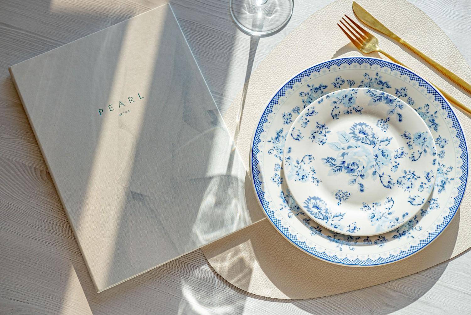 hard cover menu wine pearl marbella